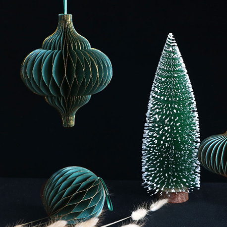 Paper Ornaments-Green 1101-002.jpg